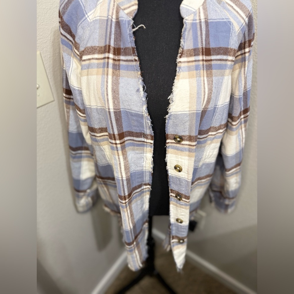 Blu Pepper Plaid Button Down Shacket- Size Medium - image 2